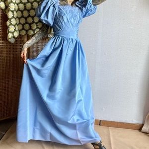 Vintage blue puffed sleeve dress